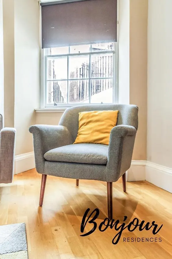 Montmartre Suite - New Town 3Br-3Ba Main Door - By Bonjour Residences Edinburgh