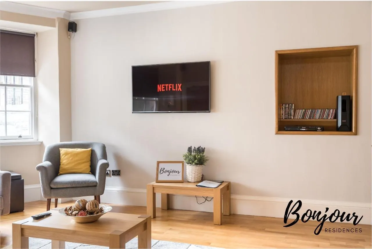Montmartre Suite - New Town 3Br-3Ba Main Door - By Bonjour Residences Edinburgh Velká Británie