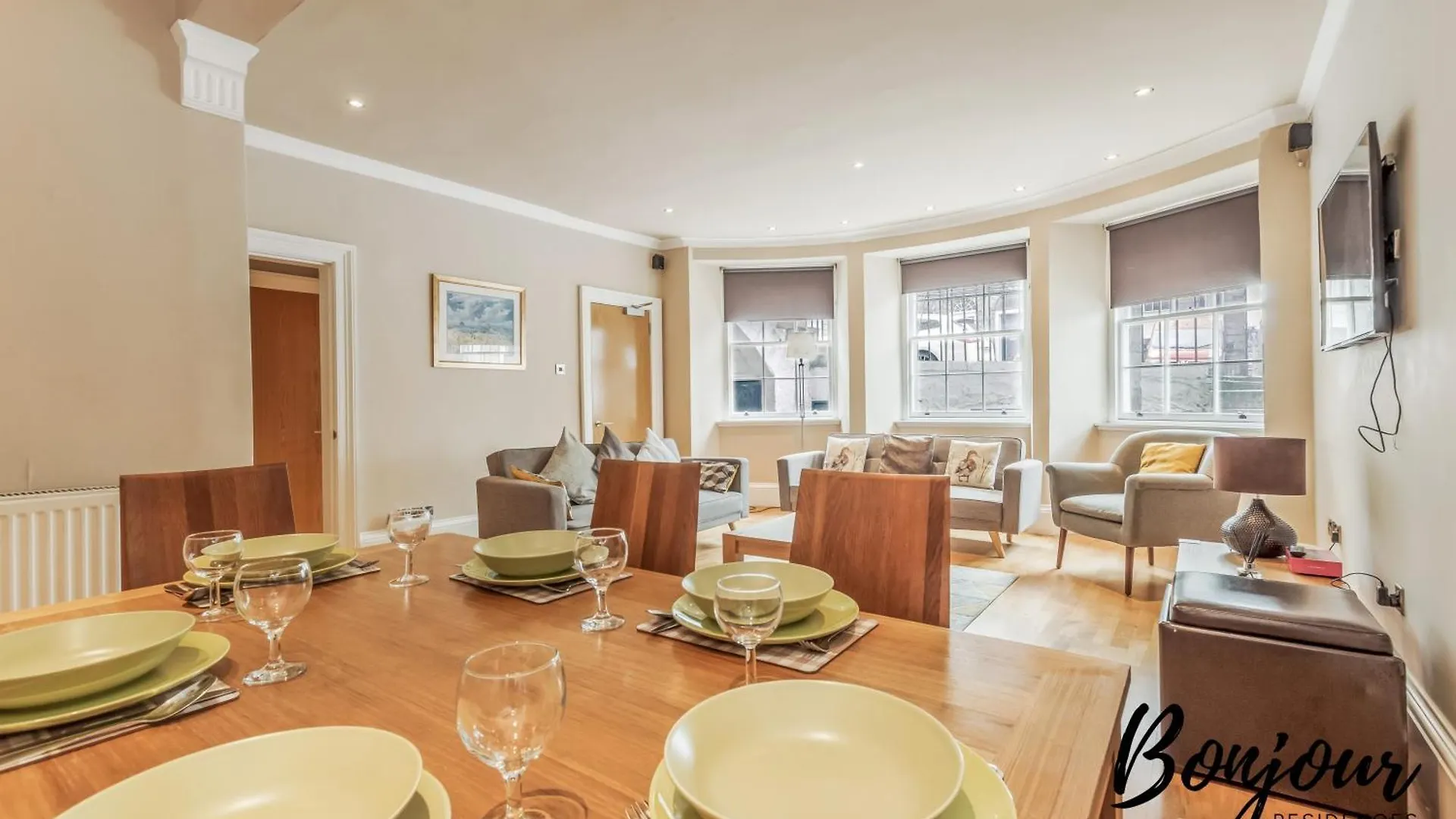 Apartmán Montmartre Suite - New Town 3Br-3Ba Main Door - By Bonjour Residences Edinburgh Velká Británie